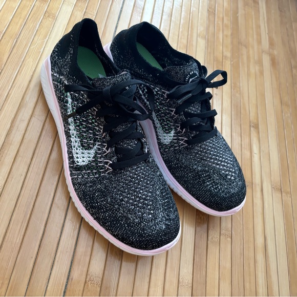 Nike women’s shoes size 8 - Picture 4 of 9